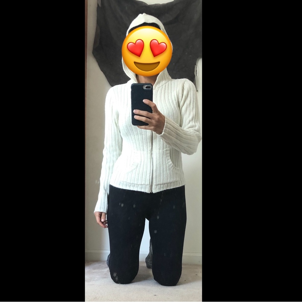 White zip up sweater with silver threads